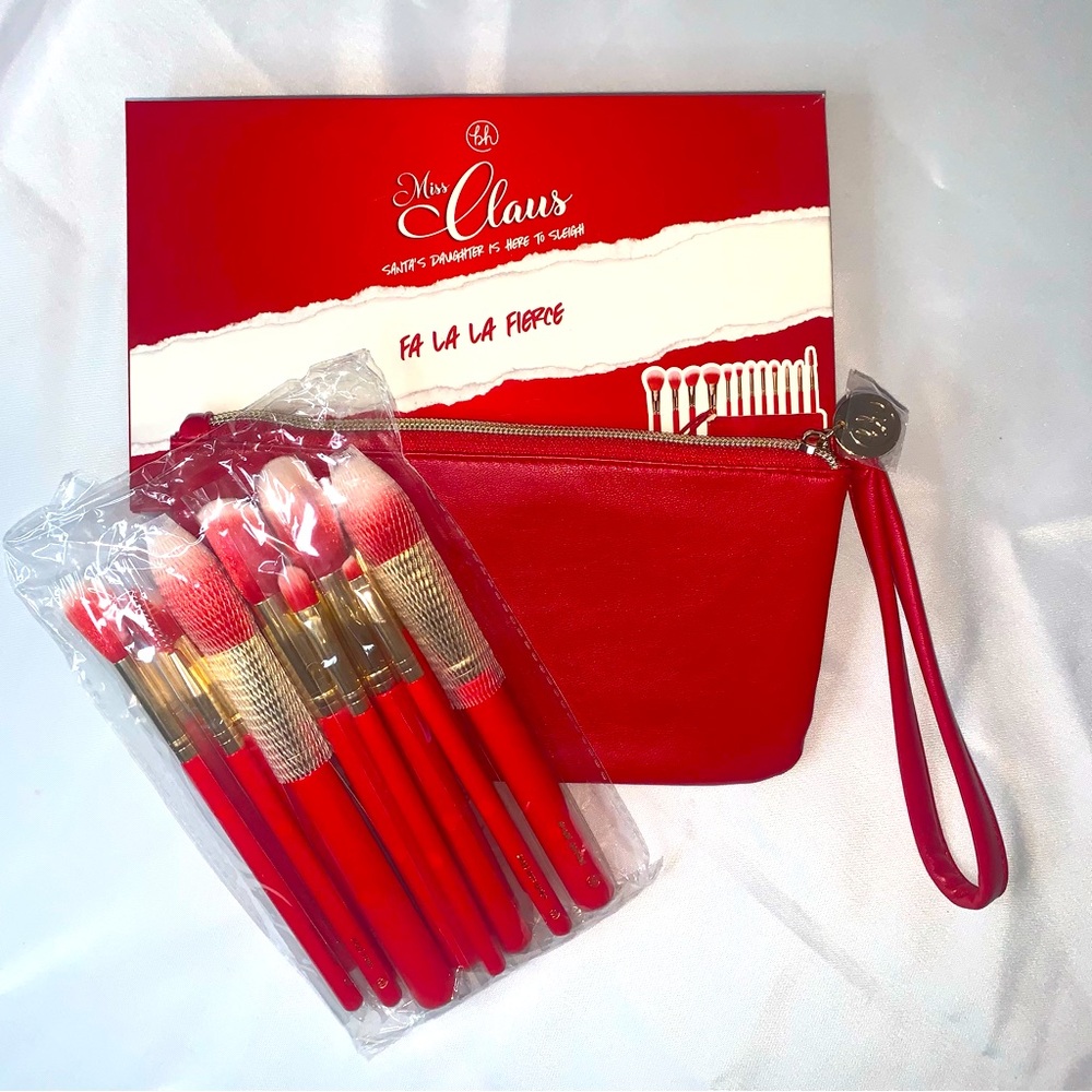 BH Cosmetics ~ 12PC Miss Claus Fa La La Fierce Makeup Brush Set + Pouch ~ BNIB